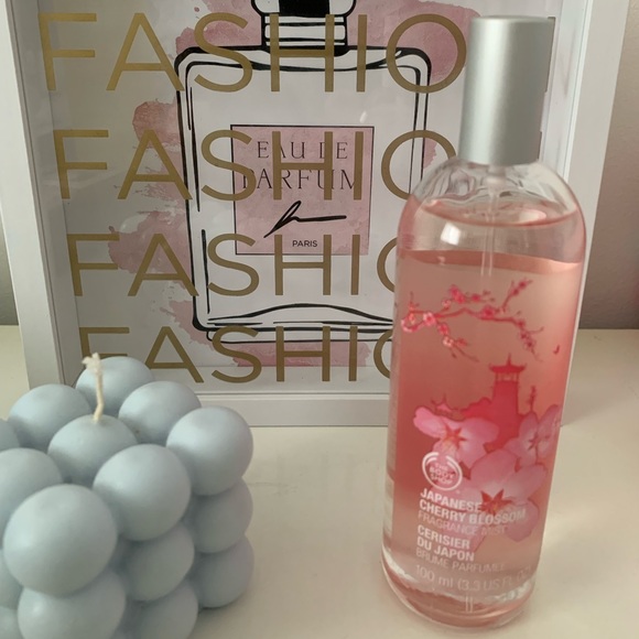 The Body Shop Japanese Cherry Blossom Fragrance Mist Discontinued/Hard to Find - Picture 7 of 7